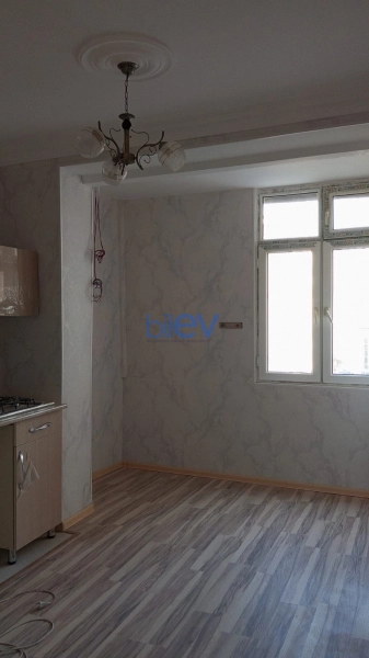 Aylıq Kirayə 1 otaqlı Köhnə Tikili bina evi  40m², Bakı