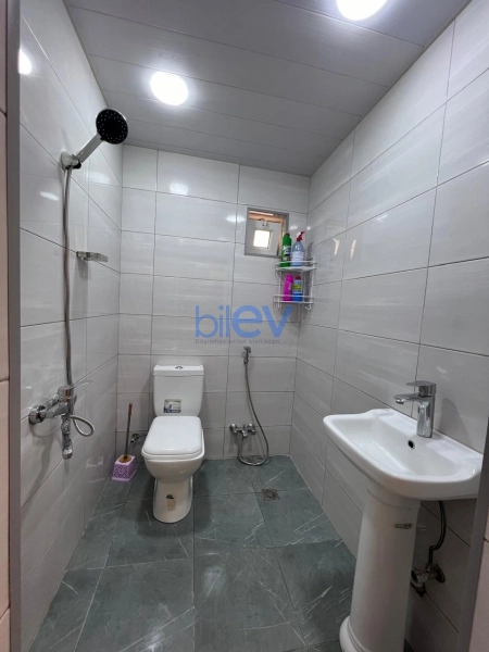 Aylıq Kirayə 2 otaqlı Köhnə Tikili bina evi  55m², Bakı