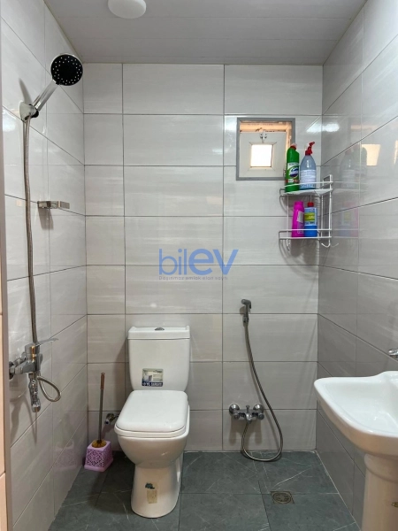 Aylıq Kirayə 2 otaqlı Köhnə Tikili bina evi  55m², Bakı