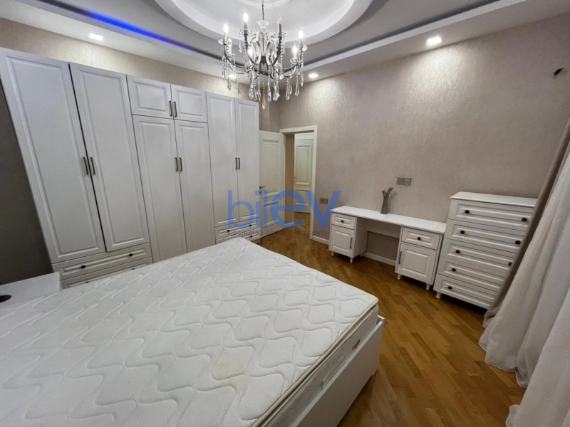 Aylıq Kirayə 3 otaqlı Yeni Tikili bina evi  112m², Bakı