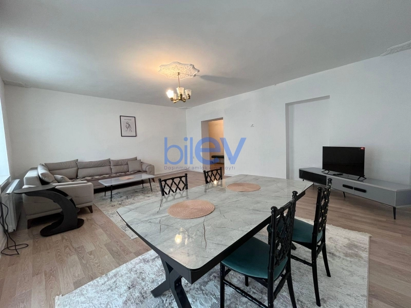 Aylıq Kirayə 3 otaqlı Köhnə Tikili bina evi  105m², Bakı
