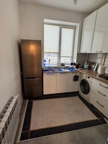 Aylıq Kirayə 3 otaqlı Köhnə Tikili bina evi  105m², Bakı