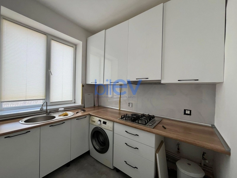 Aylıq Kirayə 3 otaqlı Köhnə Tikili bina evi  105m², Bakı
