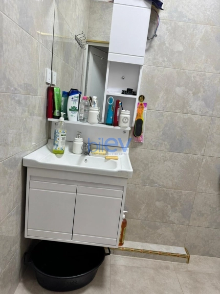 Aylıq Kirayə 3 otaqlı Köhnə Tikili bina evi  105m², Bakı