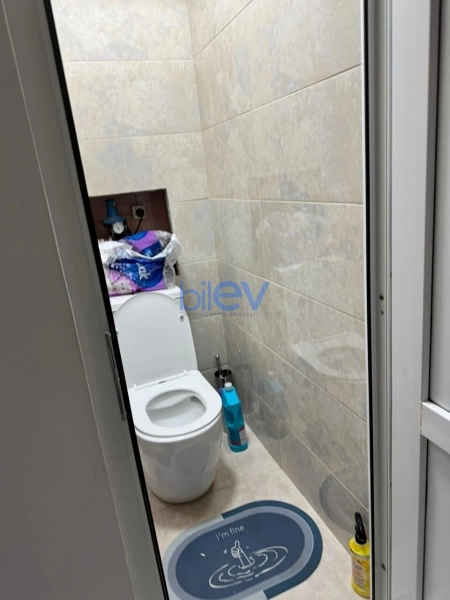 Aylıq Kirayə 3 otaqlı Köhnə Tikili bina evi  105m², Bakı