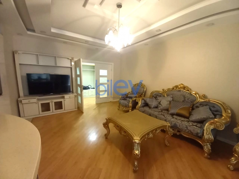Aylıq Kirayə 3 otaqlı Yeni Tikili bina evi  110m², Bakı