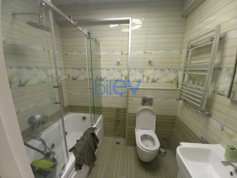 Aylıq Kirayə 3 otaqlı Yeni Tikili bina evi  110m², Bakı