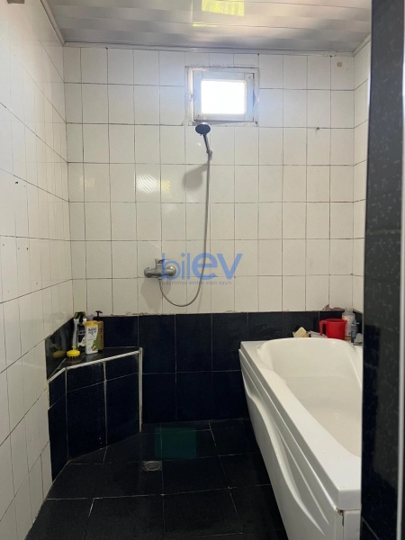 Aylıq Kirayə 2 otaqlı Köhnə Tikili bina evi  80m², Bakı