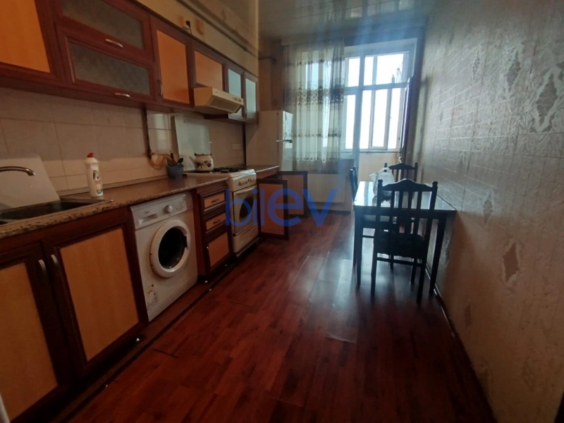 Aylıq Kirayə 2 otaqlı Yeni Tikili bina evi  90m², Bakı