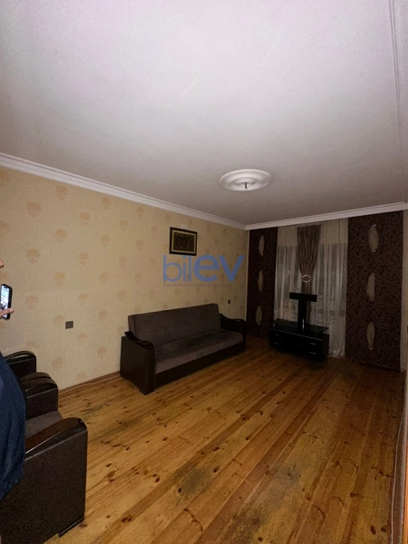 Aylıq Kirayə 4 otaqlı Köhnə Tikili bina evi  90m², Bakı