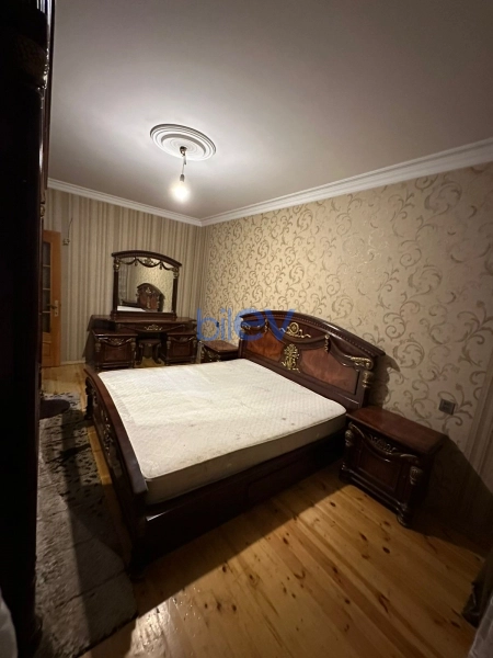 Aylıq Kirayə 4 otaqlı Köhnə Tikili bina evi  90m², Bakı