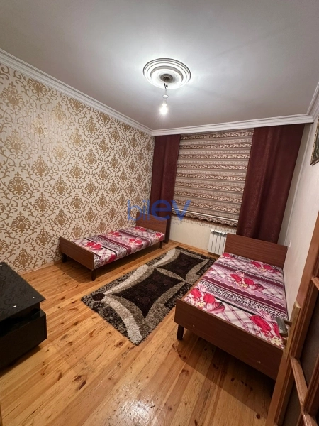Aylıq Kirayə 4 otaqlı Köhnə Tikili bina evi  90m², Bakı