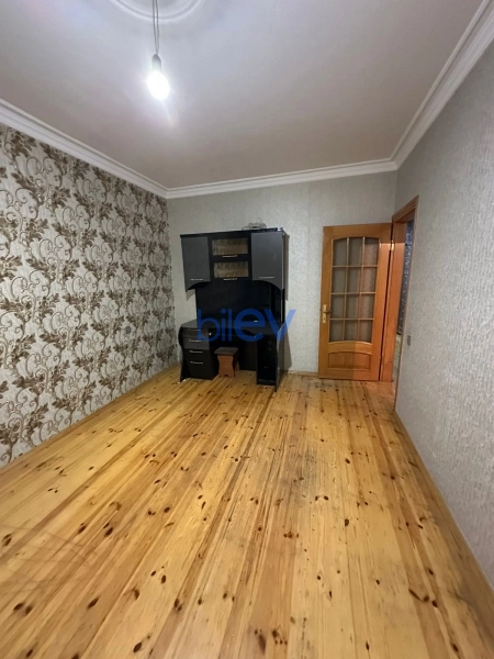 Aylıq Kirayə 4 otaqlı Köhnə Tikili bina evi  90m², Bakı