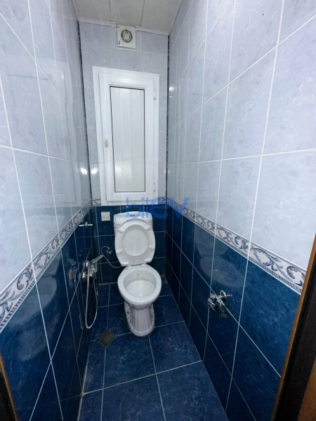 Aylıq Kirayə 4 otaqlı Köhnə Tikili bina evi  90m², Bakı