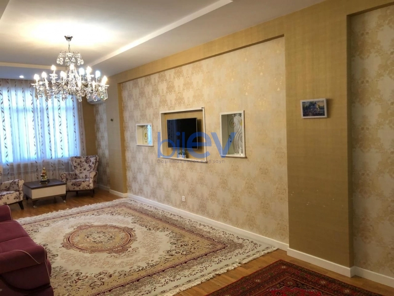 Aylıq Kirayə 3 otaqlı Yeni Tikili bina evi  120m², Bakı