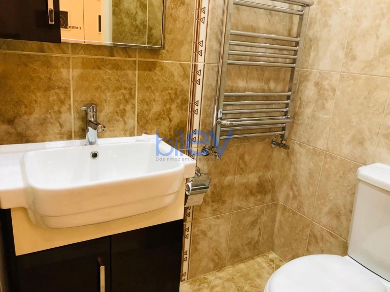 Aylıq Kirayə 3 otaqlı Yeni Tikili bina evi  120m², Bakı