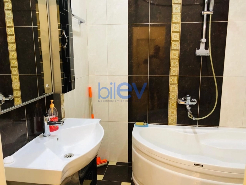 Aylıq Kirayə 3 otaqlı Yeni Tikili bina evi  120m², Bakı
