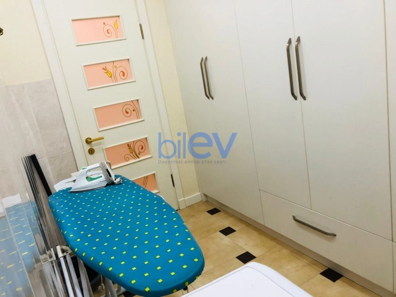 Aylıq Kirayə 3 otaqlı Yeni Tikili bina evi  120m², Bakı