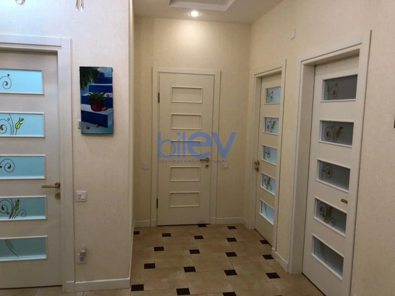 Aylıq Kirayə 3 otaqlı Yeni Tikili bina evi  120m², Bakı