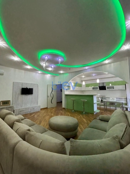 Aylıq Kirayə 2 otaqlı Yeni Tikili bina evi  90m², Bakı