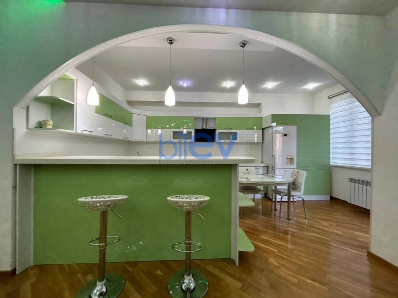 Aylıq Kirayə 2 otaqlı Yeni Tikili bina evi  90m², Bakı