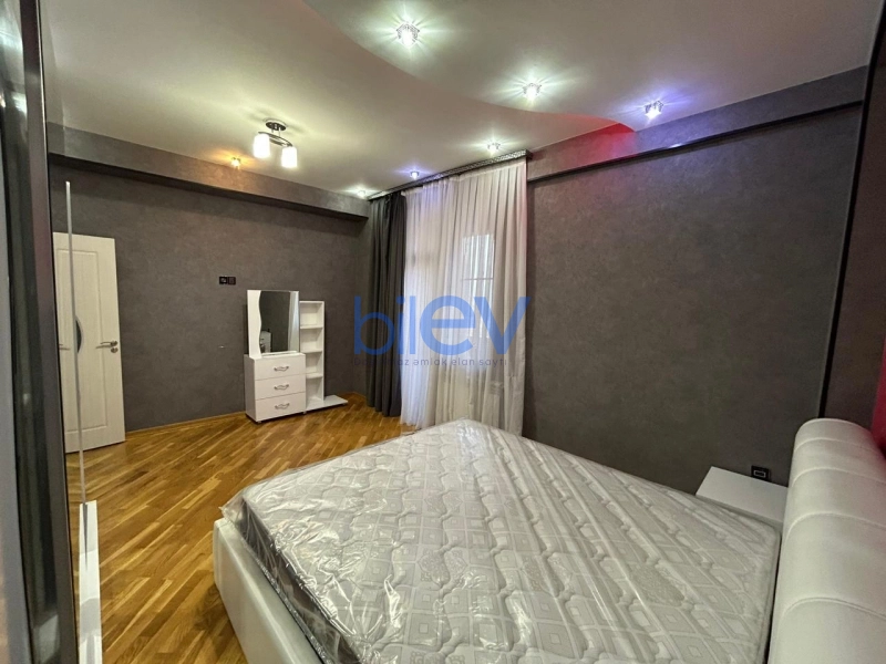 Aylıq Kirayə 2 otaqlı Yeni Tikili bina evi  90m², Bakı
