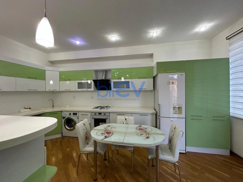 Aylıq Kirayə 2 otaqlı Yeni Tikili bina evi  90m², Bakı