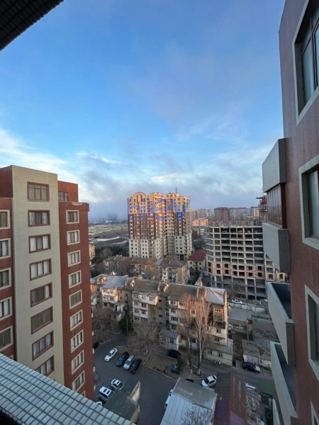 Aylıq Kirayə 2 otaqlı Yeni Tikili bina evi  90m², Bakı