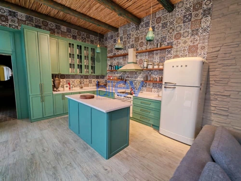 Satış 6 otaqlı Bağ evi  250m², Bakı