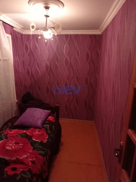 Satış 5 otaqlı Köhnə Tikili bina evi  72m², Xaçmaz / Xudat