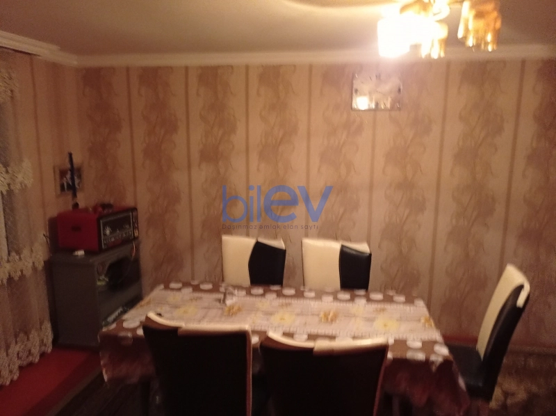 Satış 5 otaqlı Köhnə Tikili bina evi  72m², Xaçmaz / Xudat