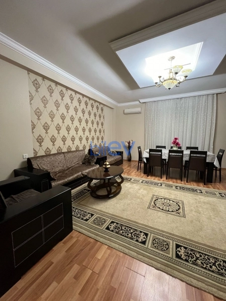 Aylıq Kirayə 3 otaqlı Yeni Tikili bina evi  110m², Bakı