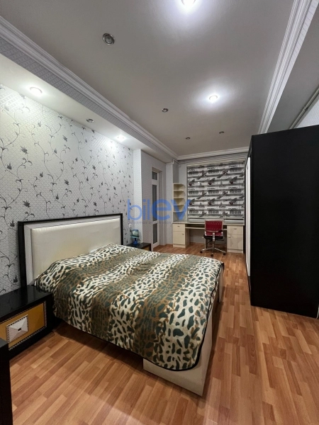 Aylıq Kirayə 3 otaqlı Yeni Tikili bina evi  110m², Bakı
