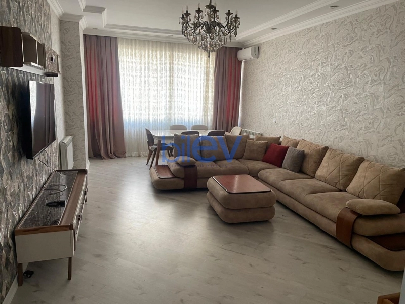 Aylıq Kirayə 3 otaqlı Yeni Tikili bina evi  155m², Bakı