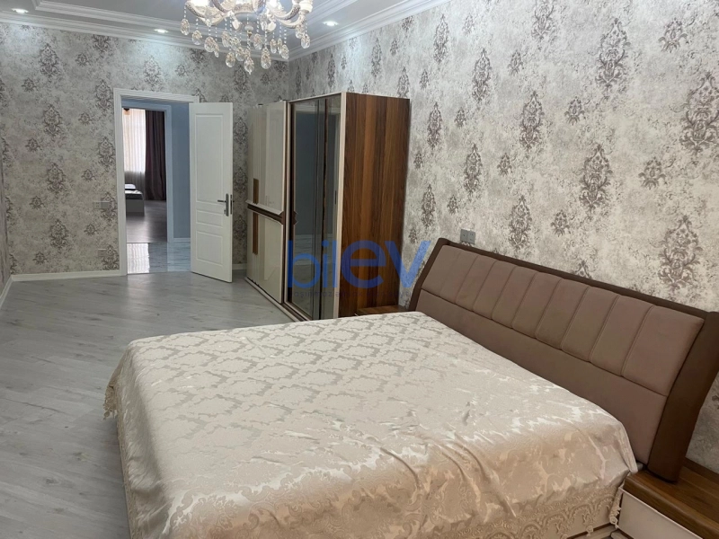 Aylıq Kirayə 3 otaqlı Yeni Tikili bina evi  155m², Bakı