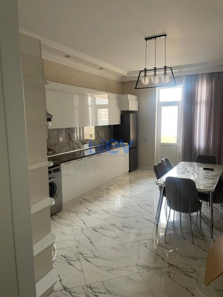 Aylıq Kirayə 3 otaqlı Yeni Tikili bina evi  155m², Bakı