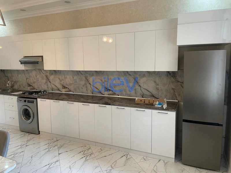Aylıq Kirayə 3 otaqlı Yeni Tikili bina evi  155m², Bakı