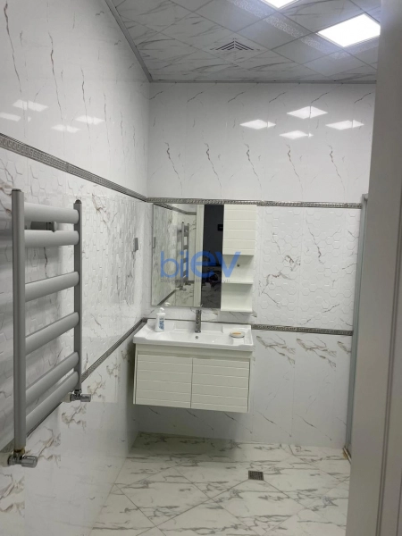 Aylıq Kirayə 3 otaqlı Yeni Tikili bina evi  155m², Bakı