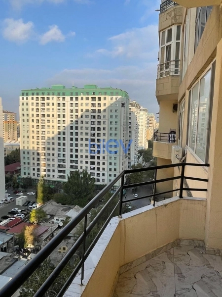 Aylıq Kirayə 3 otaqlı Yeni Tikili bina evi  155m², Bakı