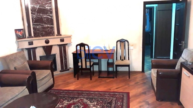 Aylıq Kirayə 3 otaqlı Köhnə Tikili bina evi  110m², Bakı