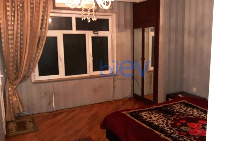 Aylıq Kirayə 3 otaqlı Köhnə Tikili bina evi  110m², Bakı
