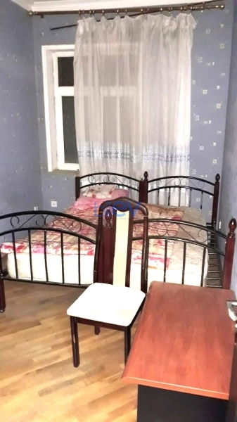 Aylıq Kirayə 3 otaqlı Köhnə Tikili bina evi  110m², Bakı