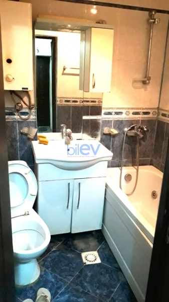 Aylıq Kirayə 3 otaqlı Köhnə Tikili bina evi  110m², Bakı