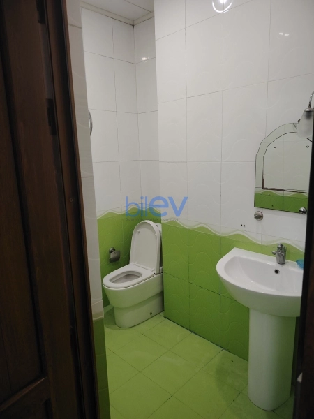 Aylıq Kirayə 3 otaqlı Yeni Tikili bina evi  132m², Bakı
