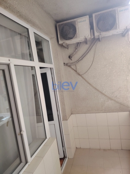 Aylıq Kirayə 3 otaqlı Yeni Tikili bina evi  132m², Bakı