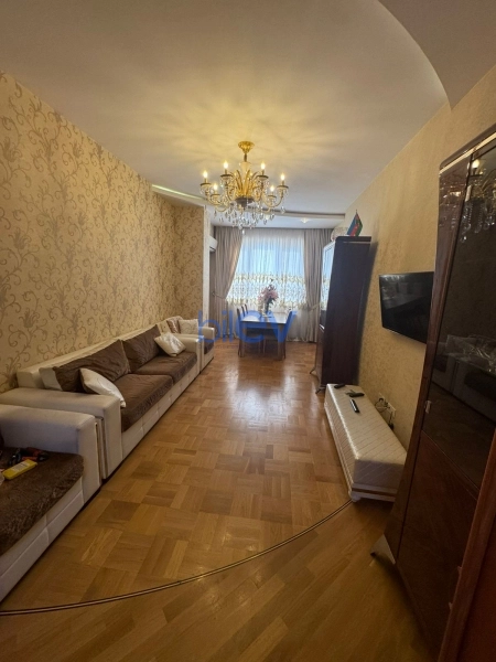 Aylıq Kirayə 3 otaqlı Yeni Tikili bina evi  120m², Bakı