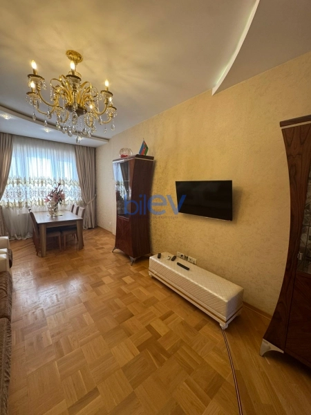 Aylıq Kirayə 3 otaqlı Yeni Tikili bina evi  120m², Bakı