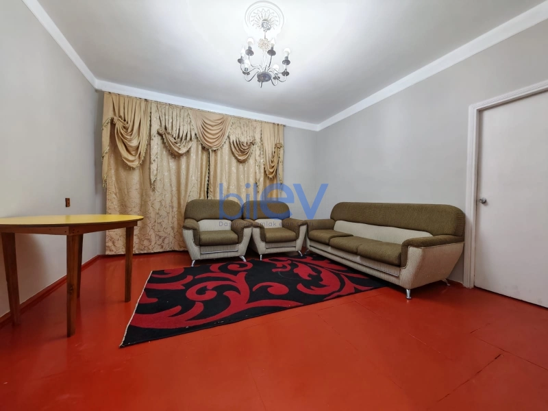 Aylıq Kirayə 4 otaqlı Köhnə Tikili bina evi  75m², Bakı
