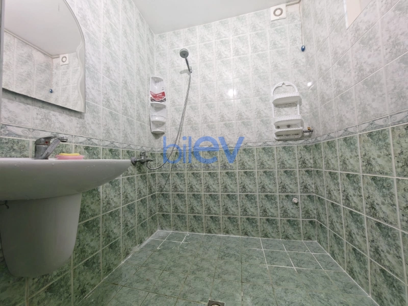 Aylıq Kirayə 4 otaqlı Köhnə Tikili bina evi  75m², Bakı