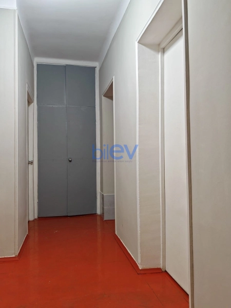 Aylıq Kirayə 4 otaqlı Köhnə Tikili bina evi  75m², Bakı